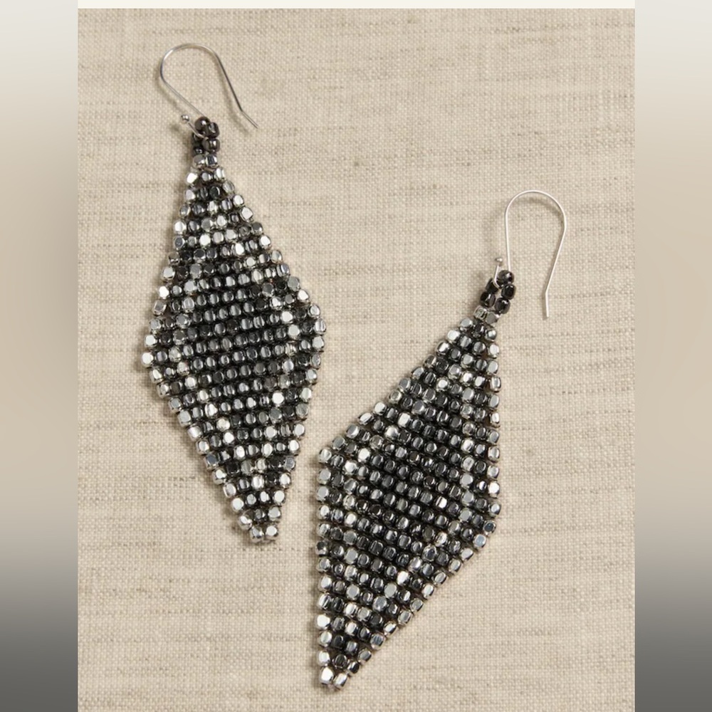 BRAND NEW Banana Republic earings